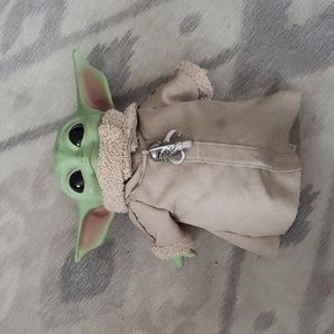 Disney Star wars baby Yoda Grogu toy size medium